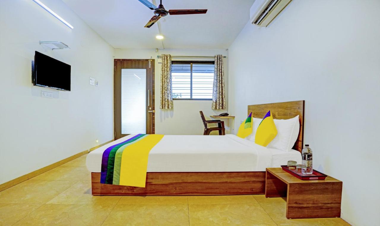 Itsy Hotels Oasis Pride Nashik Dış mekan fotoğraf